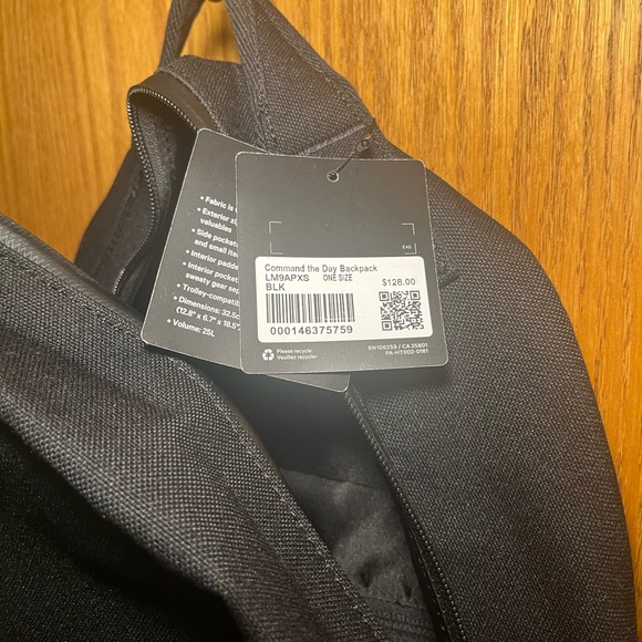Lululemon Command the Day Black Backpack 25L NWT - Laptop Sleeve, Luggage Pass - Picture 4 of 8